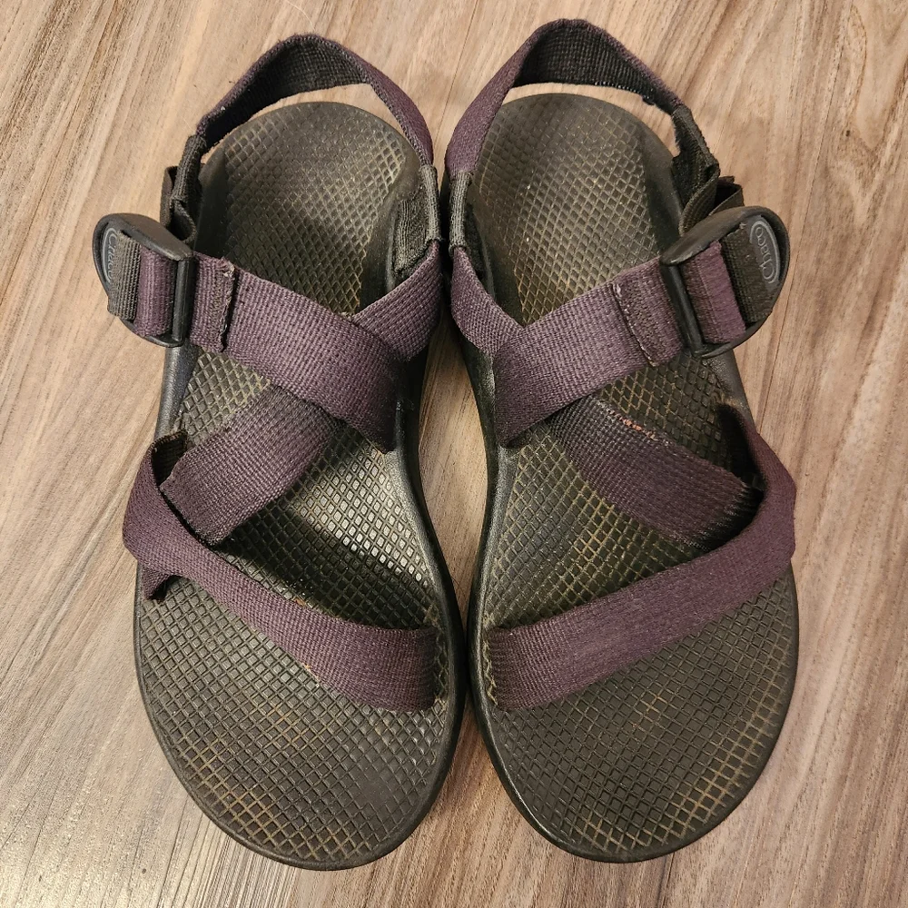 Chaco cloud sandals size 8